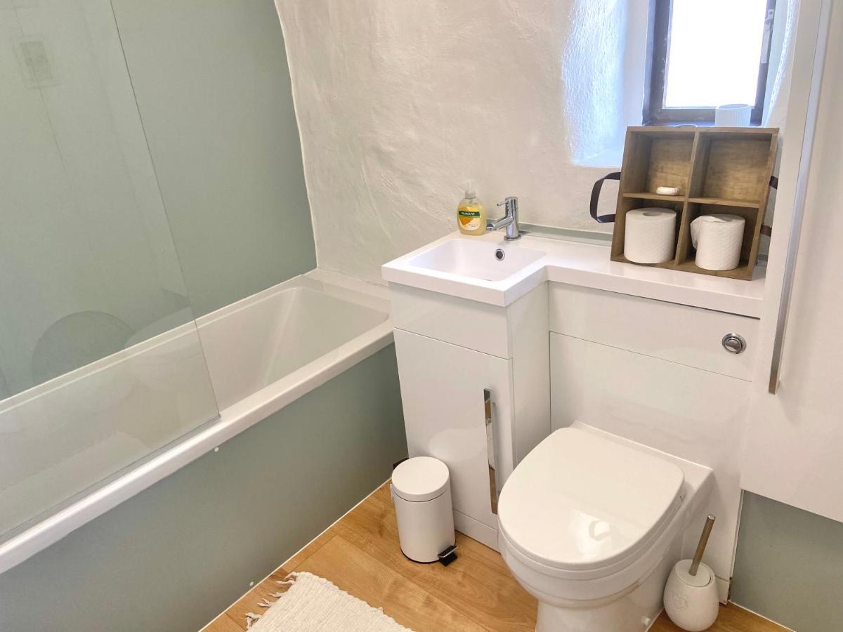 Idyllic Cornish Cottage, Superking Bed, Private Garden Dogs Welcome Truro Bagian luar foto