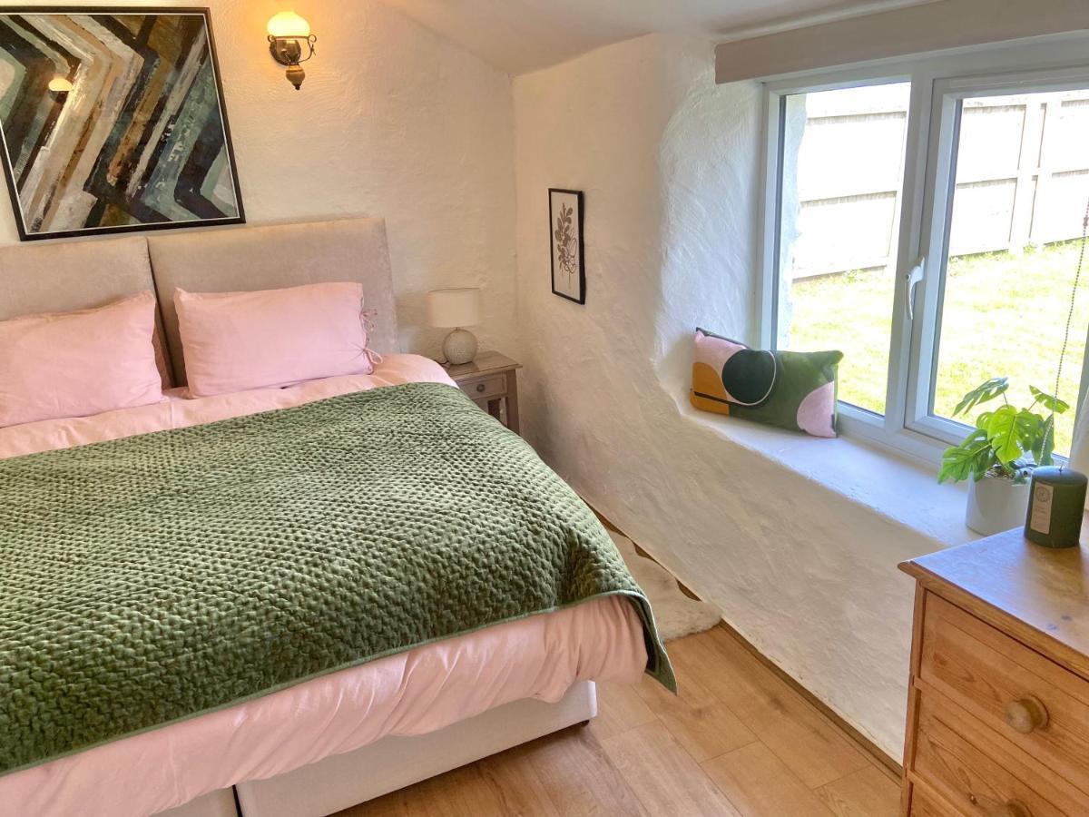Idyllic Cornish Cottage, Superking Bed, Private Garden Dogs Welcome Truro Bagian luar foto